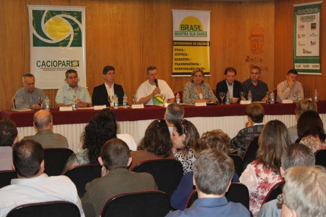 Mesa de autoridades